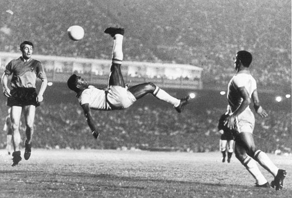 ONE MINUTE WITH PELÉ
